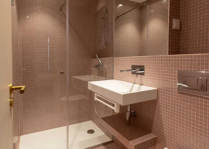 Mastro - Discoveries And Memories מלון